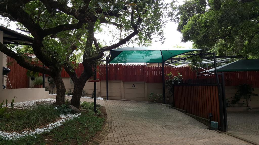 Sunshine Self Catering Apartment Mbombela Exterior photo