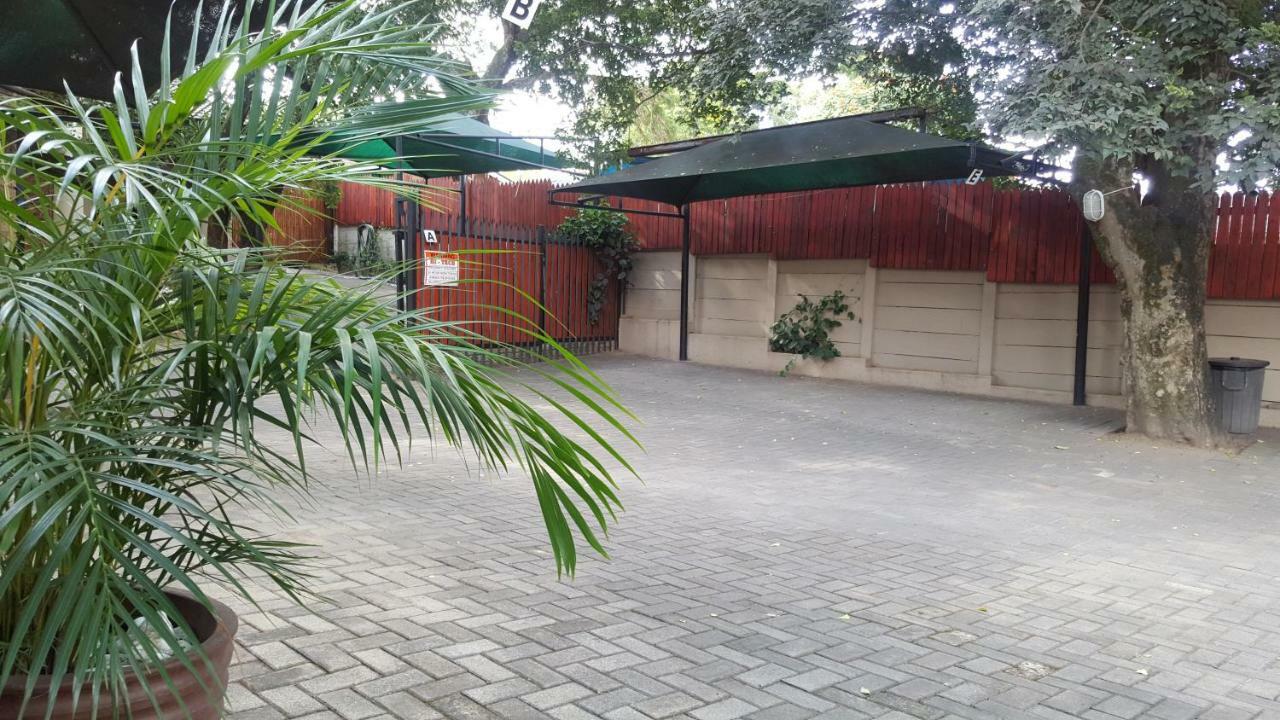 Sunshine Self Catering Apartment Mbombela Exterior photo
